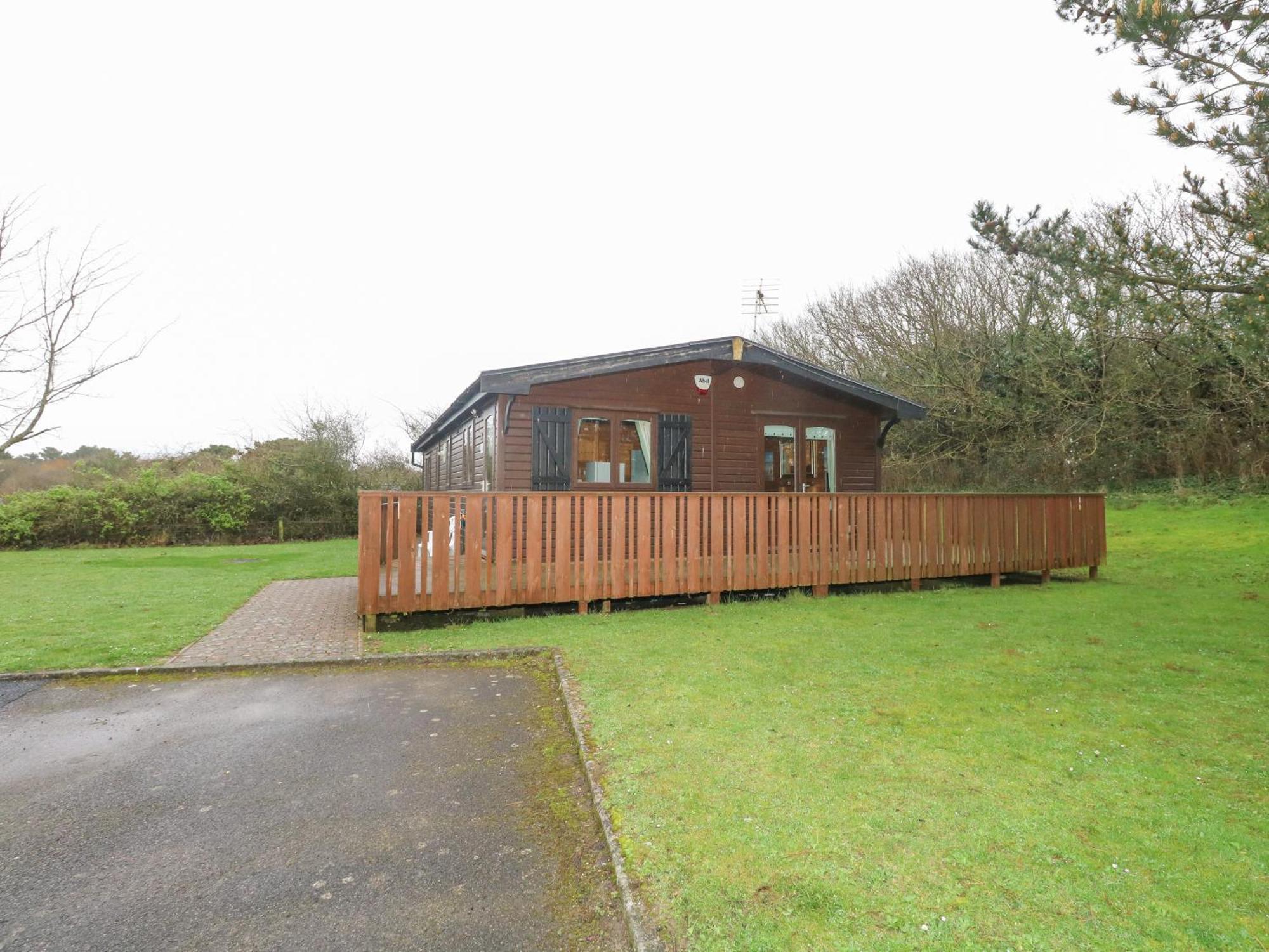 16 Amber Wood Lodge Lymington Exterior photo